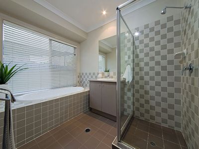 6 Burdekin Street, Wakerley
