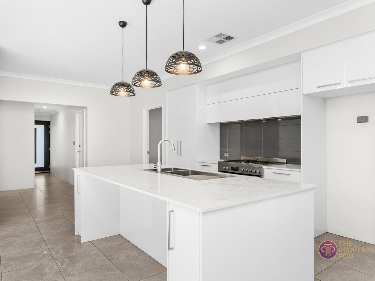 66 Lutea Loop, Hilbert