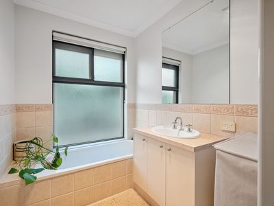 19 Lombadina Parade, Secret Harbour