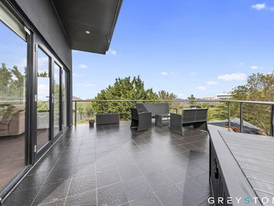 5 / 5-6 Chelsworth Place, Caroline Springs