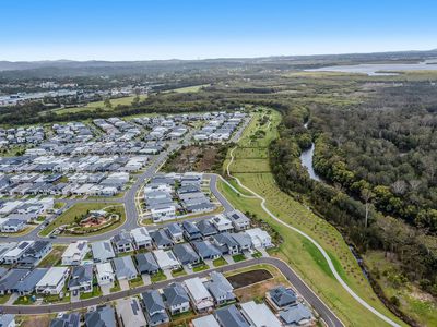 52 Meadow Circuit, Helensvale