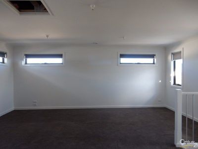 20 Banjo Circuit, Lynbrook