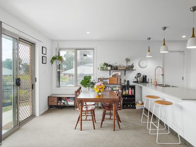 2 / 5 Space Court, Snug