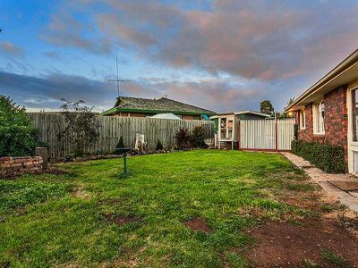 7 Balmoral Place, Melton West