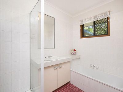 19 Pyeworth Place, Rochedale South