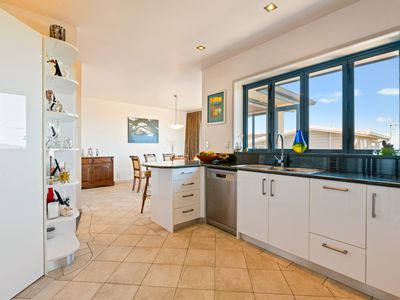1/2 Dewsbury Terrace, Castor Bay
