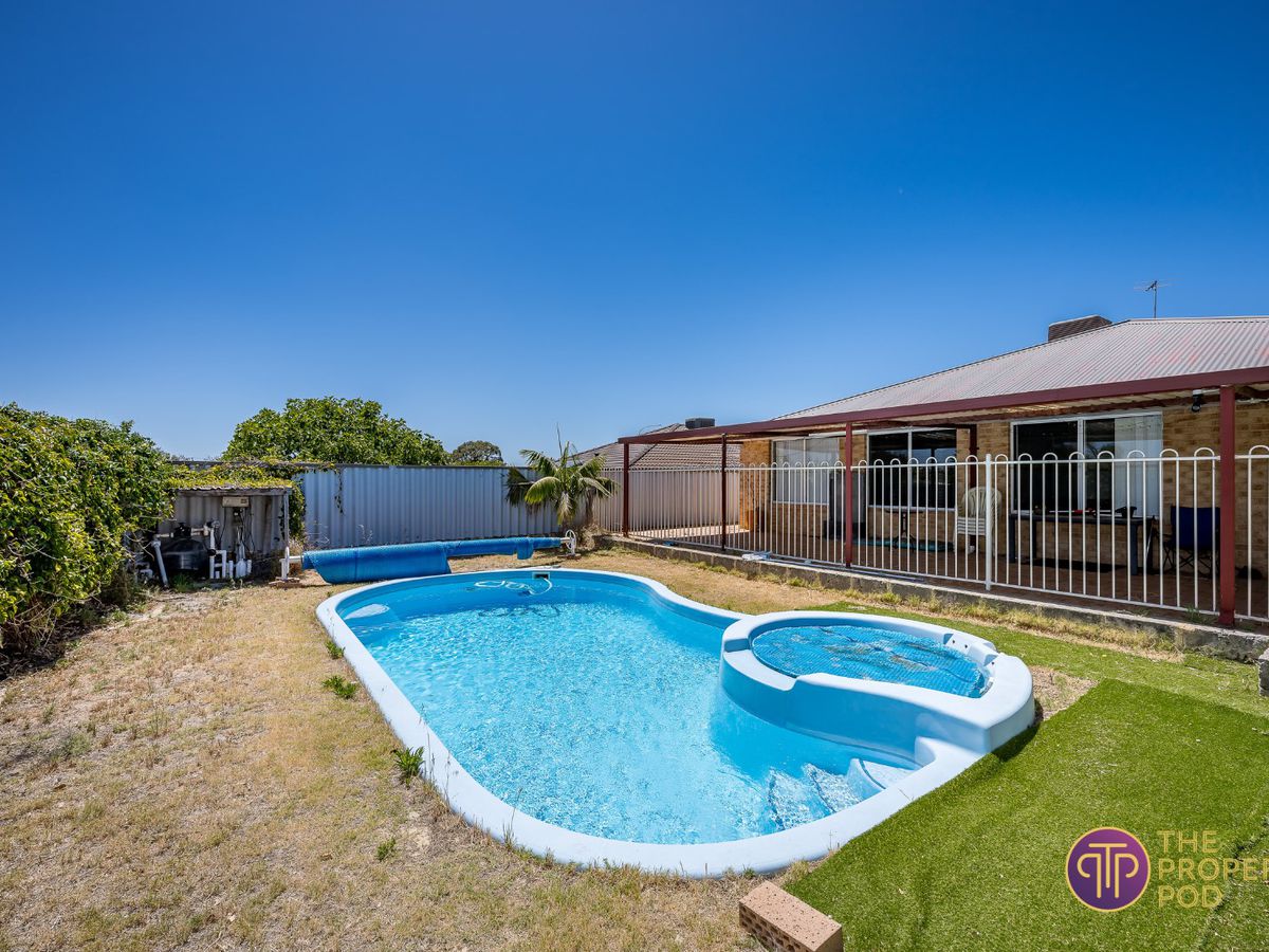 18 Santa Barbara Parade, Quinns Rocks