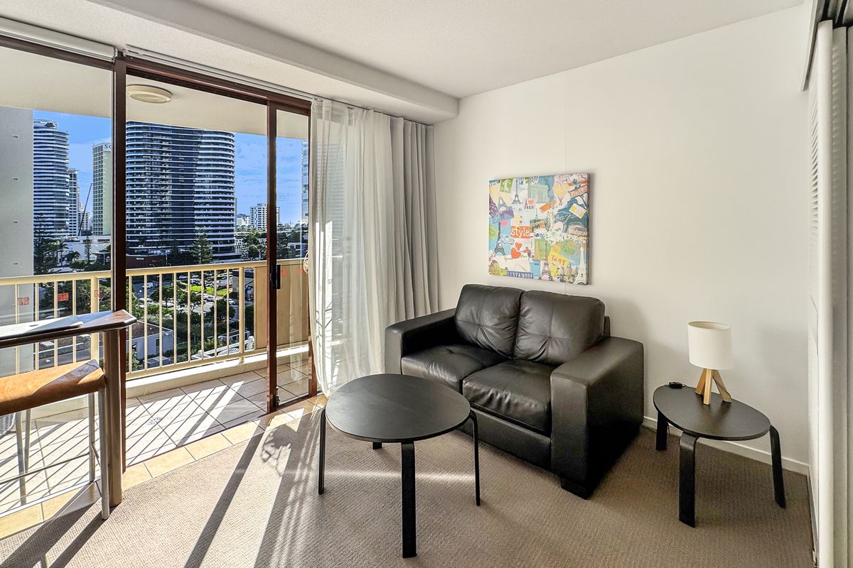 905 / 42 Surf Parade, Broadbeach