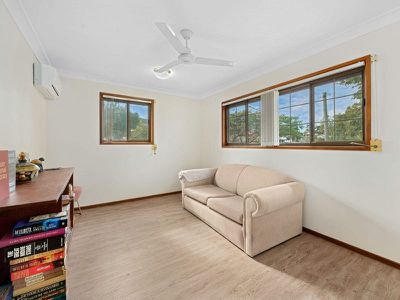 54 Strathaird St, Darra