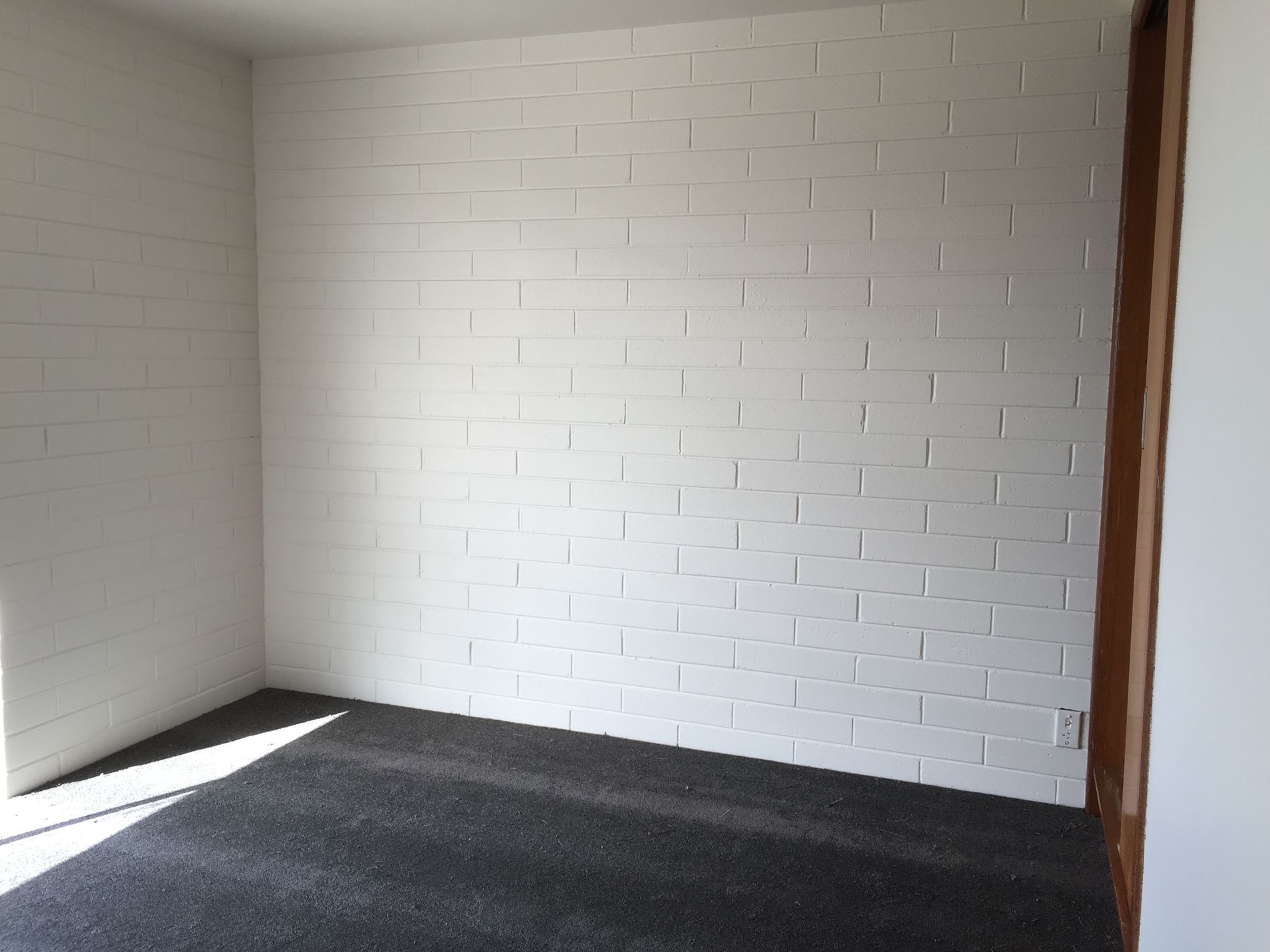 2 / 3 East Court, Newcomb