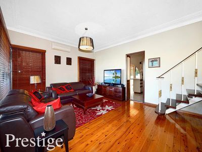 34 Lynwen Crescent, Banksia