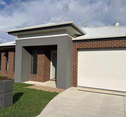 23 Syntax Circuit, Lavington