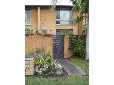 2 / 90 Rajah Road, Ocean Shores