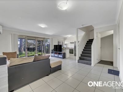 3 / 2 Grandly Street, Doolandella