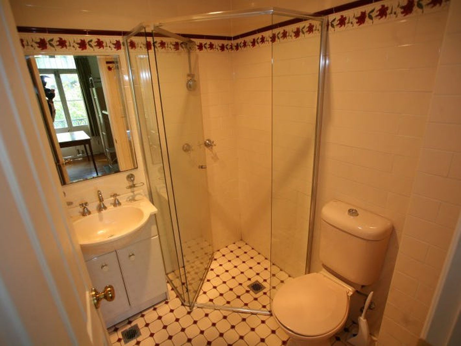 UNIT / 6 Sir John Young Crescent, Woolloomooloo