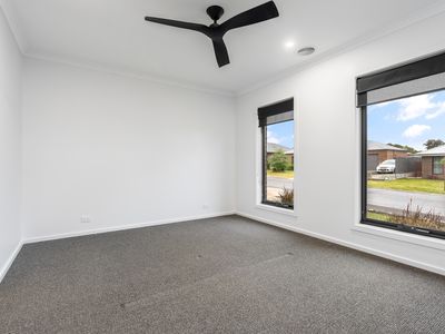 30 HILLFORD CIRCUIT, Thurgoona