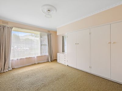 1 Shirley Grove, Warrnambool