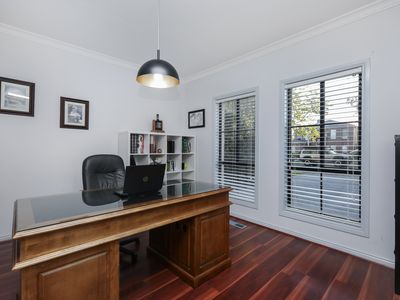 11 Cobblestone Drive, Attwood