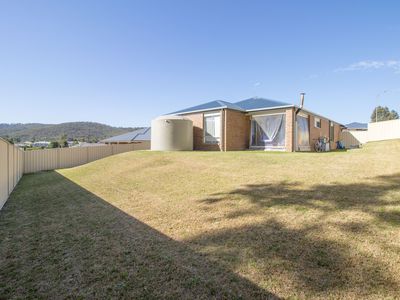 20 Harry Crescent, Hamilton Valley