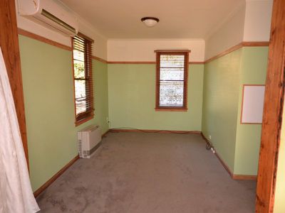 44 Lakeside Avenue, Mount Beauty