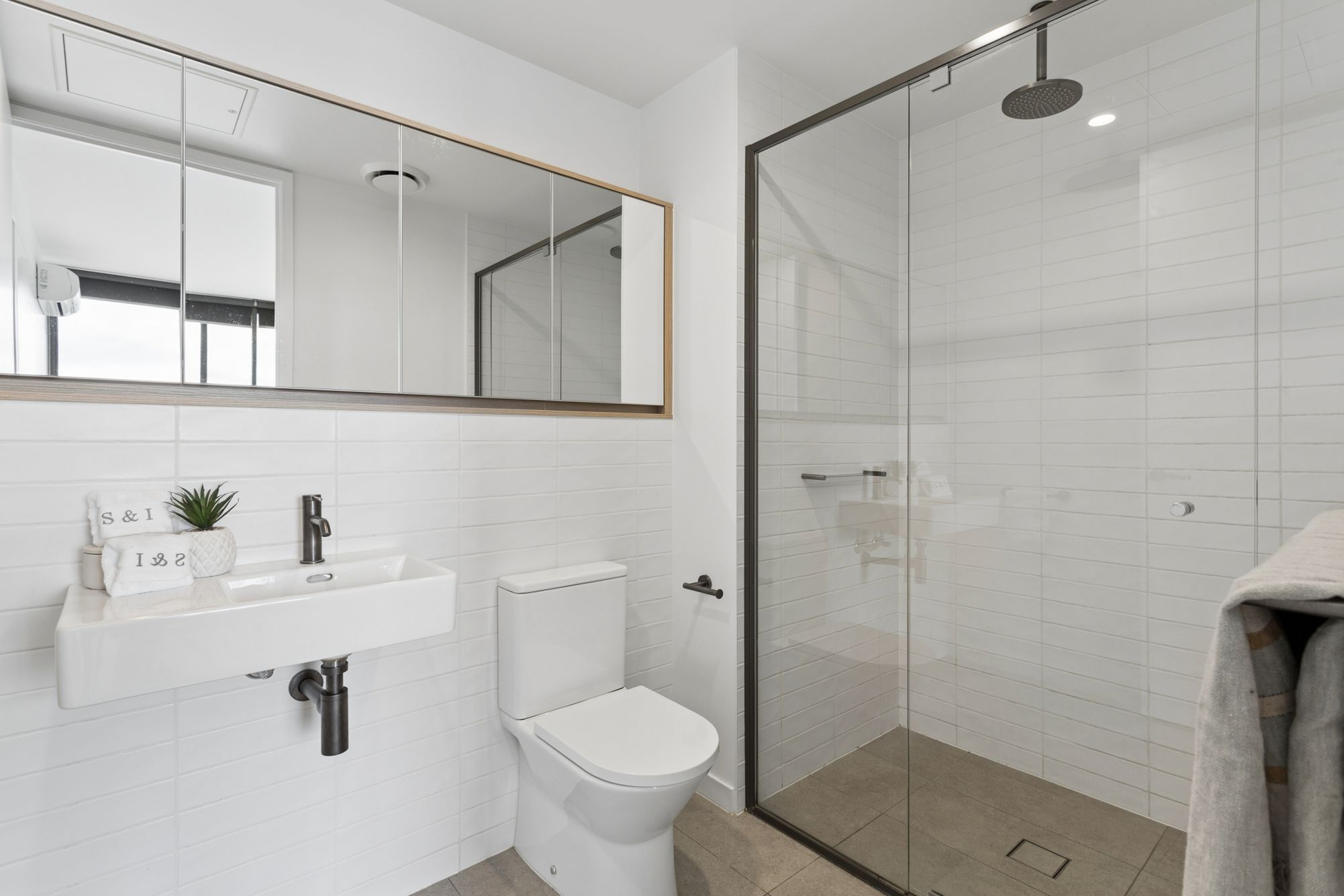1707 / 17 Penny Place, Adelaide