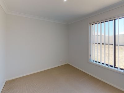 13 Mortlock Avenue, Dubbo