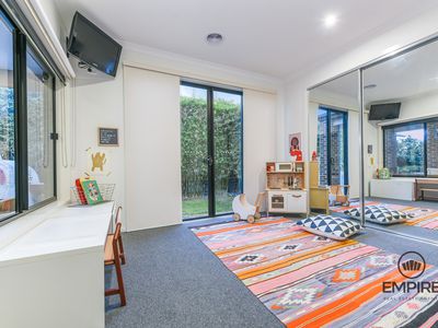 2 Lilydale Avenue, Clyde North