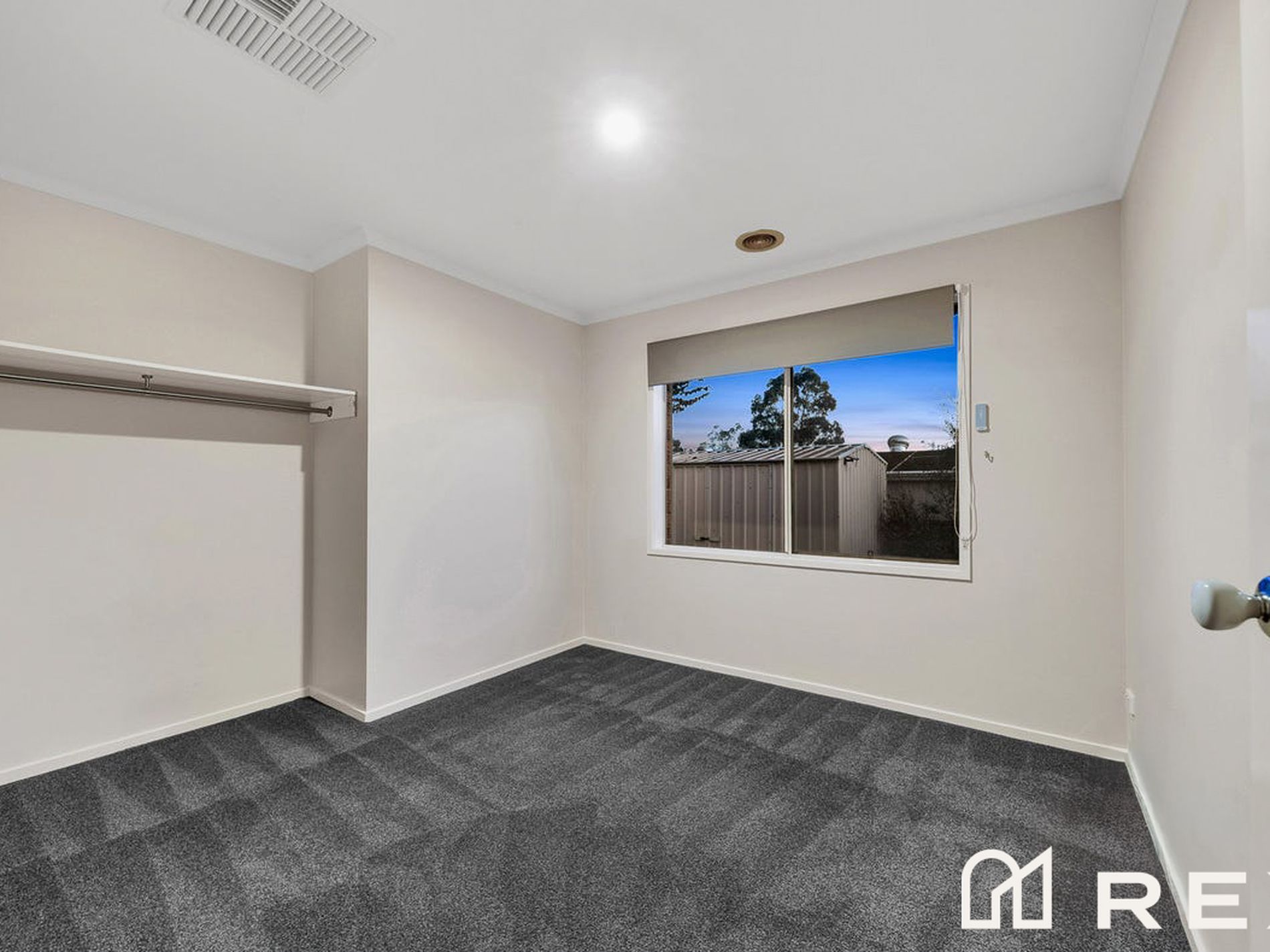 23 Emmer Green Retreat, Cranbourne East