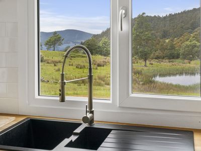 338 Dulcia Road, Gordon