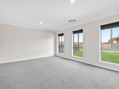 7 Leonard Place, Crookwell