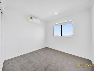 11 Timetable Street, Mambourin