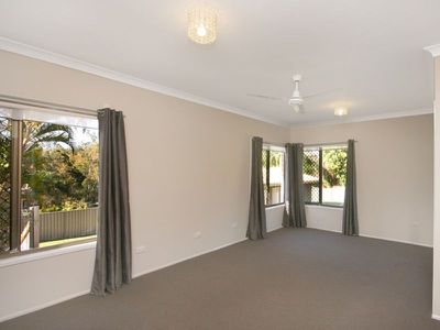 13 Blackwood Ave, North Ipswich