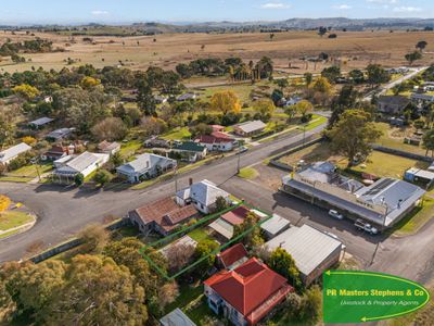 2 Main St           , Lyndhurst