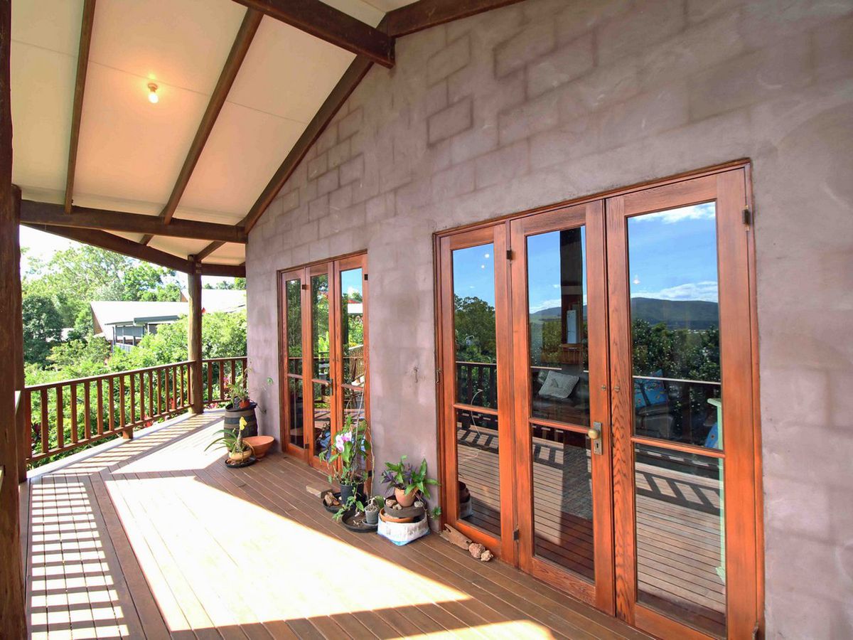 27 TWELFTH AVENUE, Atherton