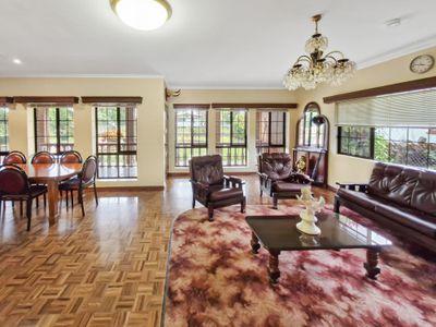 13 Golf Links Road, Atherton