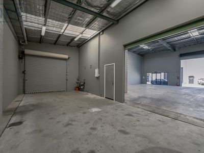 1 / 34 Barberry Way, Bibra Lake