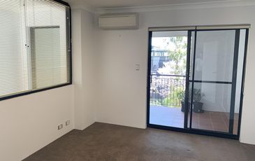 4 / 288 Lawrence Street, Alexandria