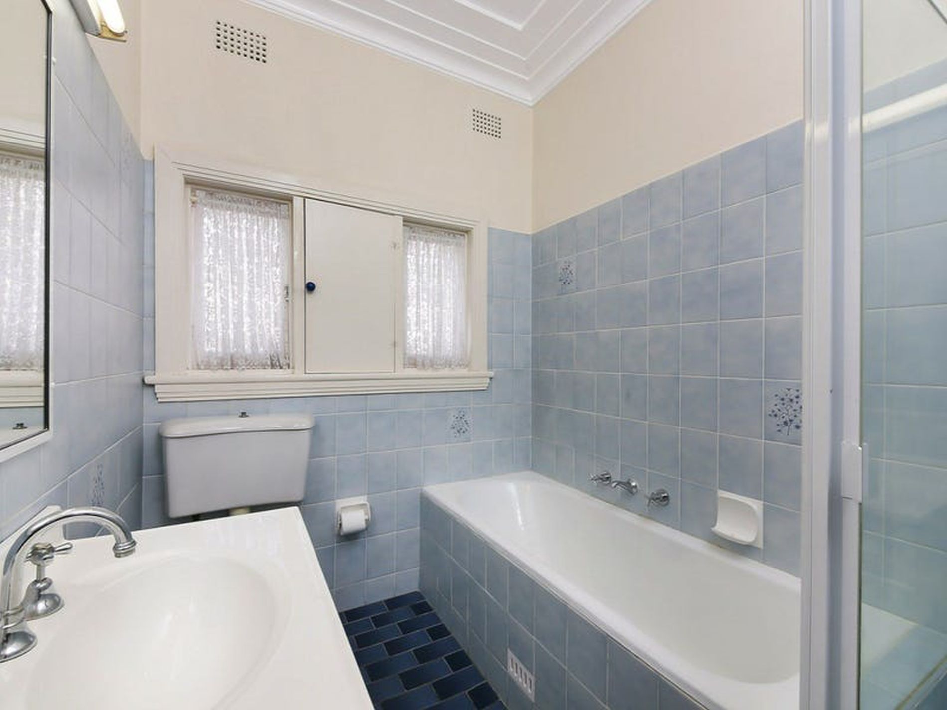 28 Middlemiss Street, Mascot