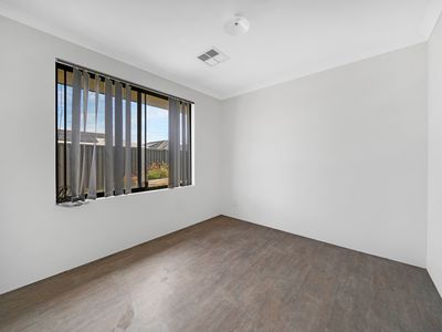 21 Cathedral Approach, Secret Harbour