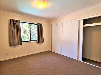 33 Carnaby Street, Macgregor
