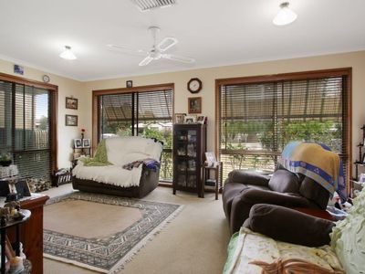82 Ready St, Rutherglen