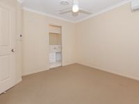 72 / 316  Long Street East, Graceville