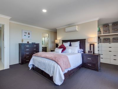 25 Flagtail Outlook, Yanchep