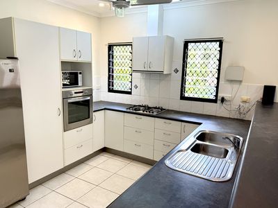 5 Nayler Court, Farrar