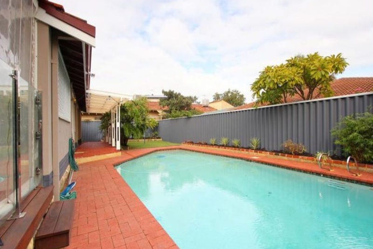 453 Canning Highway, Como