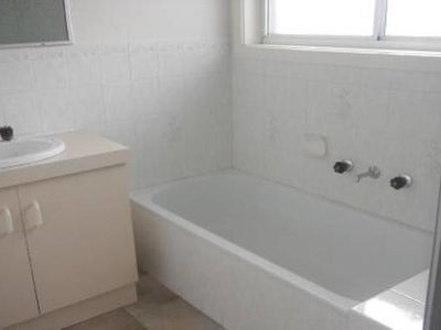 1 / 234 Morris Road, Hoppers Crossing
