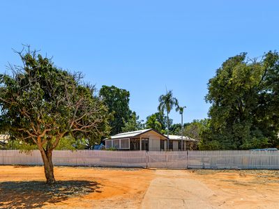 16 Anne Street, Broome