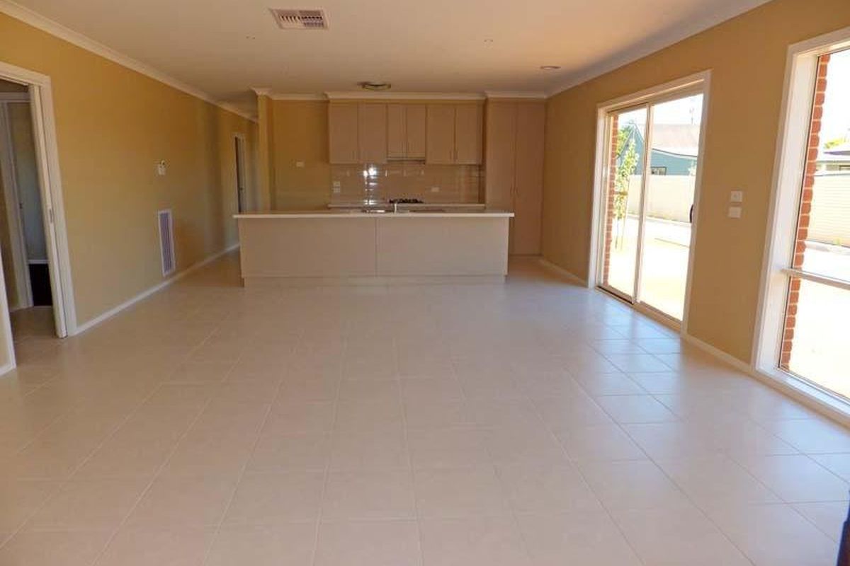 2 / 9 Richards Street, Kyabram