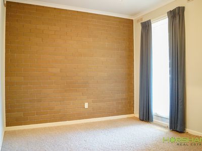 3 / 7 Roberts Avenue, Horsham