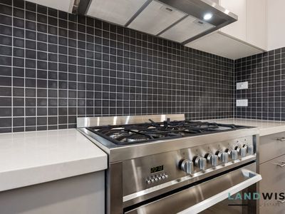 6 Zohan Street, Deanside